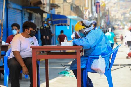 Ambulantes del Mercado 1 de setiembre son desalojados y empadronados para reubicarlos