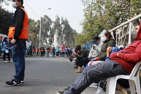 Más de 200 personas fueron abastecidas de oxígeno gratis en SJL