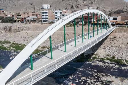 Se inauguró puente peatonal Malecón Checa