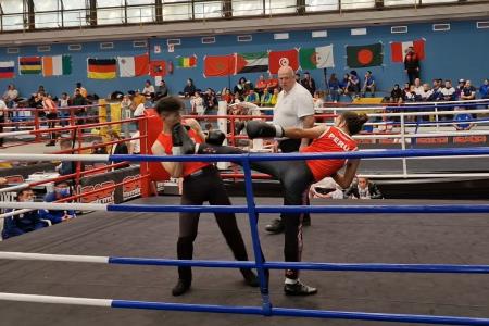 Perú gana la medalla de plata en el Mundial de boxeo francés