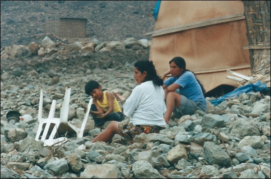 Familias pierden todo en quebrada Media Luna