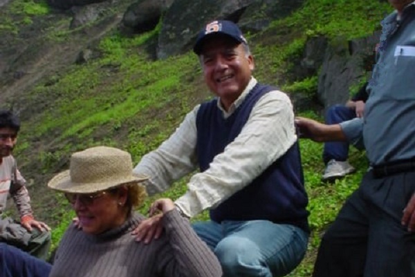 Alcalde Mauricio Rabanal en las Lomas de Mangomarca, 2005