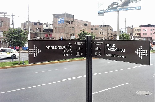 Agradable y correcta señalética permiten una buena ubicación del visitante 