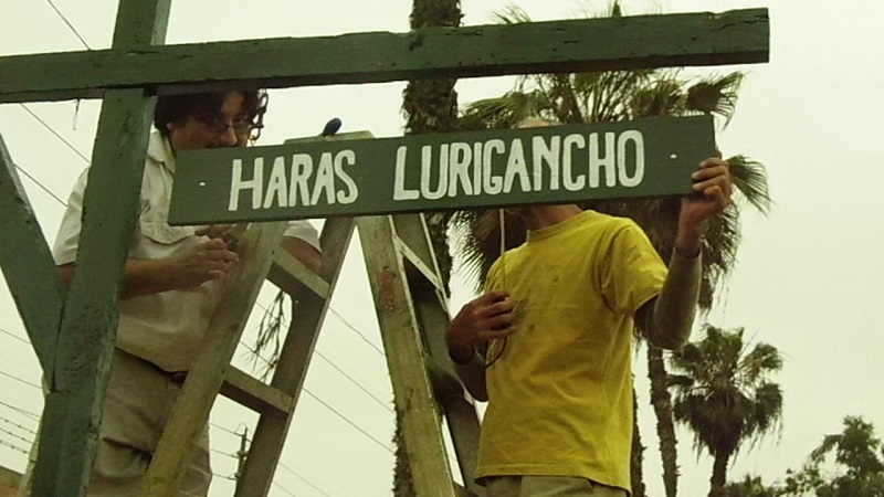 Réplica del viejo letrero del reconocido criadero de caballos pura sangre