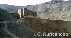 Fortaleza de Campoy, uno sitios arqueológicos de bella arquitectura, pero en evidente peligro por los invasores