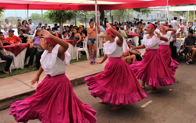 Todas las expresiones en un solo distrito
