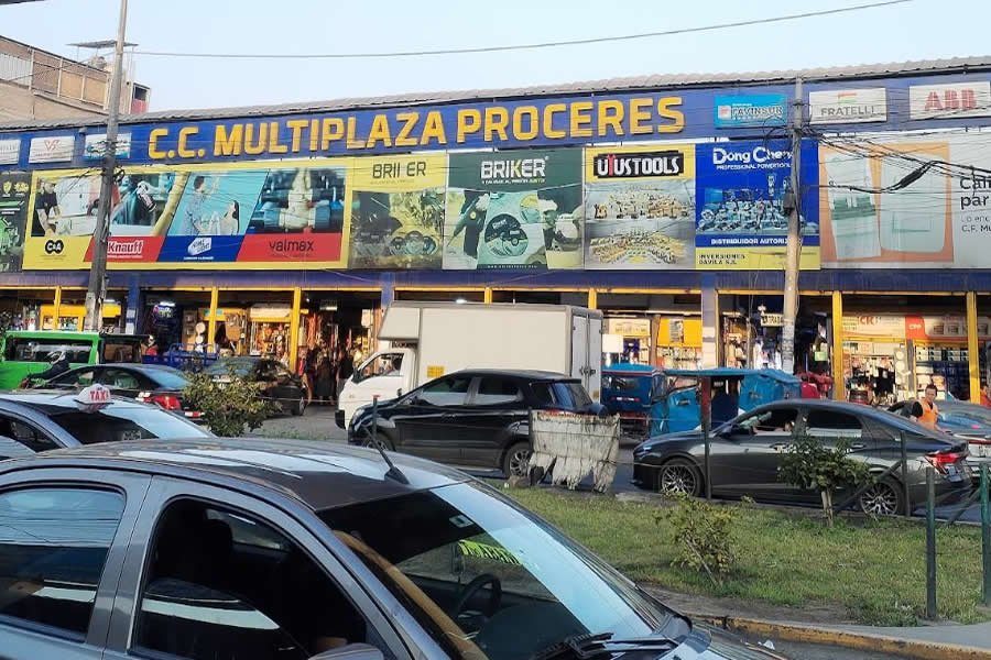Sicario asesina a comerciante al interior de la galería 'Las Malvinas' en SJL
