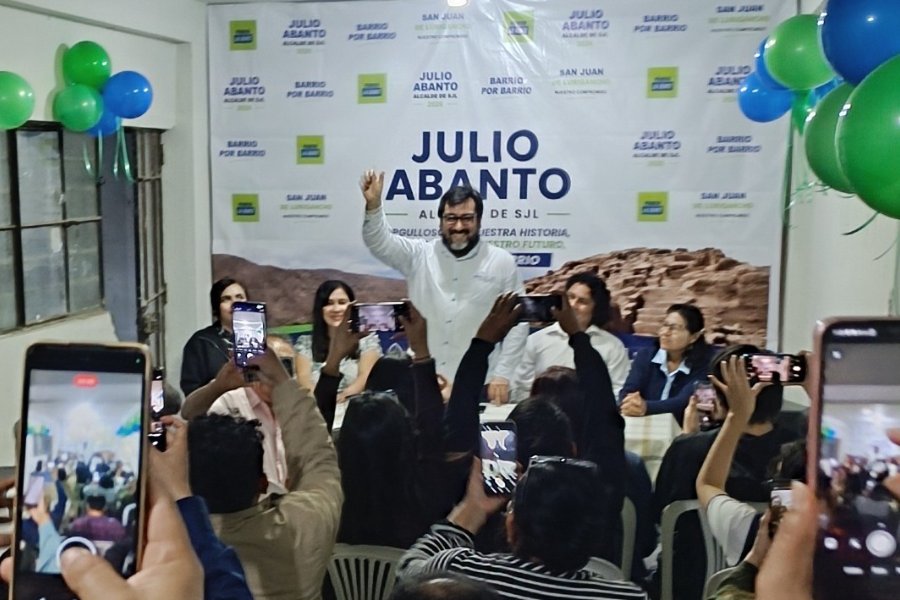 Julio Abanto inaugura local central de campaña en San Juan de Lurigancho con masivo respaldo vecinal