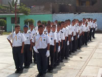 Juramentan policías escolares y juntas de autoprotección