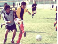 Alcalde de El Agustino Víctor Salcedo inauguró los “Juegos Nacionales Interescolares 2004”