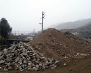 Constructora no recoge desmonte del programa “Mi Barrio” en Huascar SJL