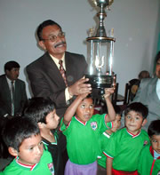 Premian a Ganadores de la Copa Bebé de SJL.
