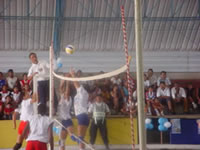Colegios en primera jornada de voleibol femenino