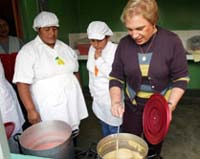 Adultos mayores serán incorporados en programas sociales