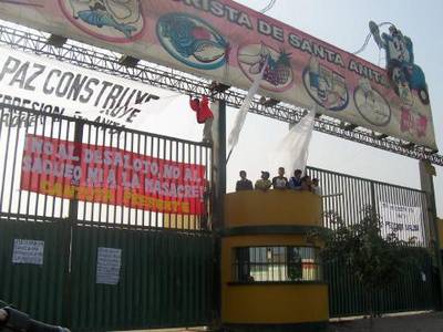 Un primer herido a causa de la disputa por el mercado de Santa Anita