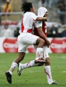 Peru empata 1 - 1 con Brasil y recupera sus esperanzas en eliminatorias