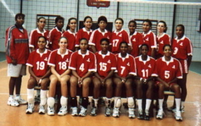Perú gana a Bolivia 3-0 en partido de voleyball