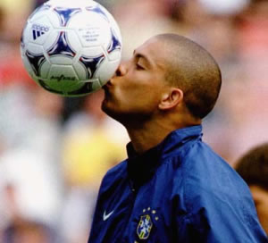 Ronaldo sin dinero  por escándalo