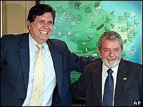 Alan y Lula a ritmo de cajón peruano