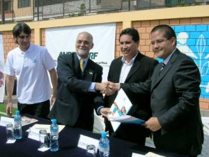 Grupo IM donó cancha de grass sintético a niños de aldeas infantiles SOS