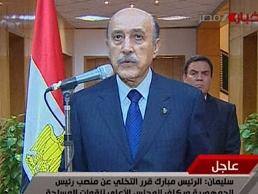 Mubarak dimite y entrega el poder a las Fuerzas Armadas