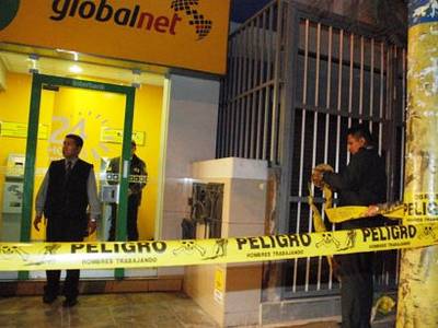 Policía herido tras frustrar robo de cajero automático en SJL