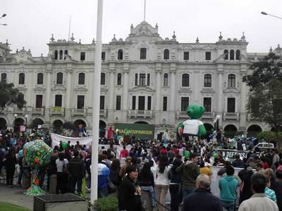 Más de 3 mil vecinos de Lima manifestaron en contra del Proyecto de Ley Nº 03690 