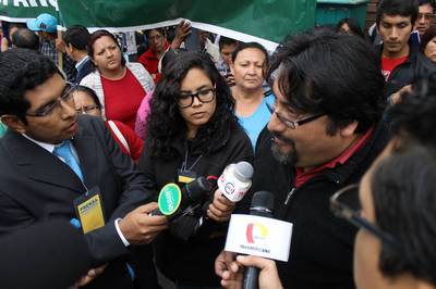 Protesta contra Ley Coca Cola fuera del Congreso