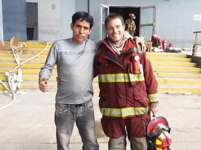 En medio de la tragedia, la heroica historia de este trabajador en Larcomar nos devuelve la esperanza