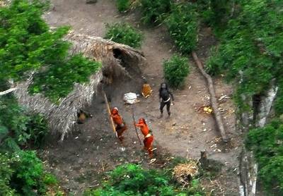 Cura italiano y bancada fujimorista promueven otra Carretera de la Muerte en Madre de Dios