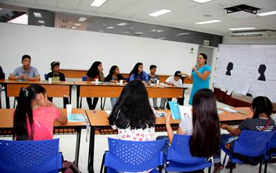 Minedu señala la importancia de igualdad entre hombres y mujeres a adolescentes del CCONNA