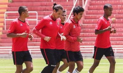 Plantel de Melgar pasó el susto de su vida por problemas durante su vuelo