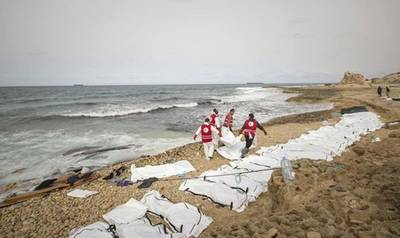 Mueren 74 inmigrantes al intentar cruzar el Mar Mediterráneo