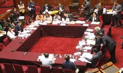 Comisión de Constitución evaluará hoy decretos legislativos del Ejecutivo