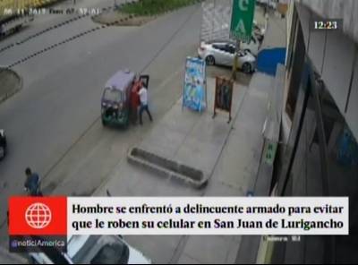 Joven se enfrentó a delincuente armado que quiso robarle el celular en SJL 