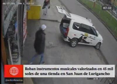SJL: roban instrumentos musicales valorizados en 45 mil soles de una tienda