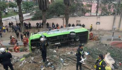 Rímac: Al menos 7 muertos por caída de bus en el cerro San Cristóbal