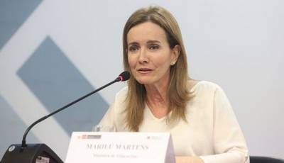 Marilú Martens será interpelada por huelga de maestros