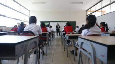 Huelga de maestros generará aumento de pensiones en colegios privados 