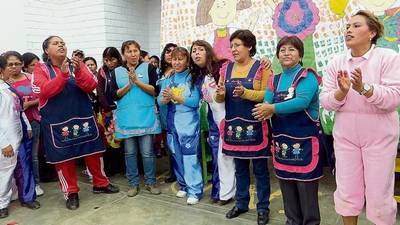 Idel Vexler anuncia aumento de sueldo en sector educación para el 2018