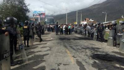 Productores de papa bloquearon la Carretera Central por paro agrario