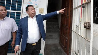 Cuestionan que Ricardo Chiroque continúe haciendo campaña en S.J.L.