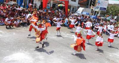 Impresionante cierre de carnavales en San Juan de Lurigancho