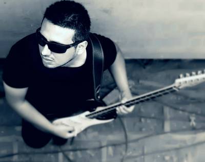 Rock instrumental  VALI CÁCERES en SJL