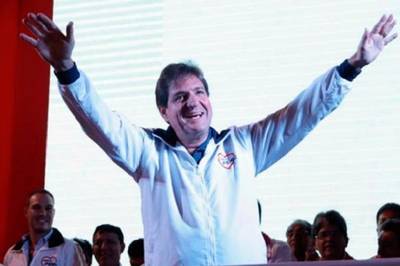 Juan Carlos Zurek inscribió su candidatura a la alcaldía de Lima