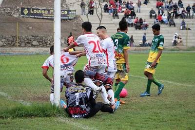 Defensor Lubricantes en octavos de final