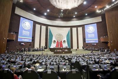 México: Aprueban bajar los sueldos de altos funcionarios y quitar las pensiones a los expresidentes