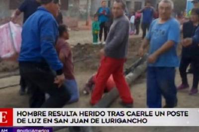 San Juan de Lurigancho: un hombre quedó grave tras caerle un poste de luz