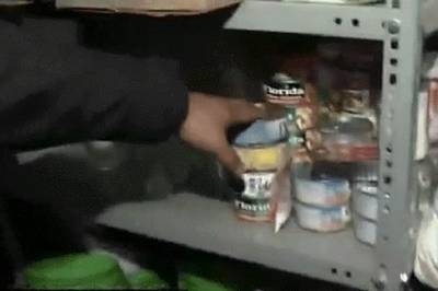 SJL: venezolanos denuncian que donaciones en albergue no son para todos 