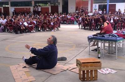 Exitosa temporada de teatro comunitario en los colegios de San Juan de Lurigancho